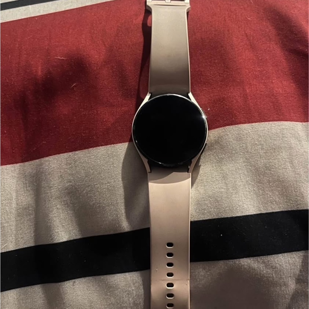 Samsung Smartwatch Galaxy 4 with Elegant Pink Band